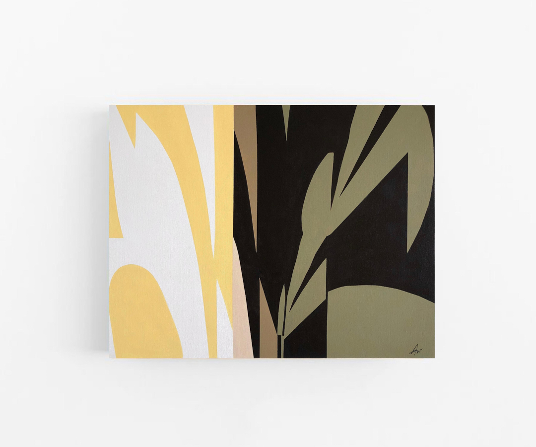 Organic Floral Composition - Image 2